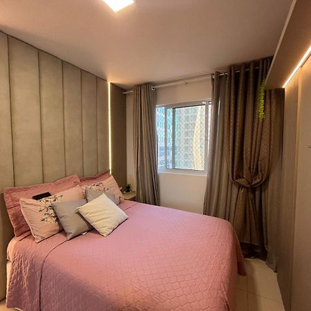 Apê estilo Resort c/ pé na areia e vista mar, próximo ao Beto Carrero Piçarras Exterior foto