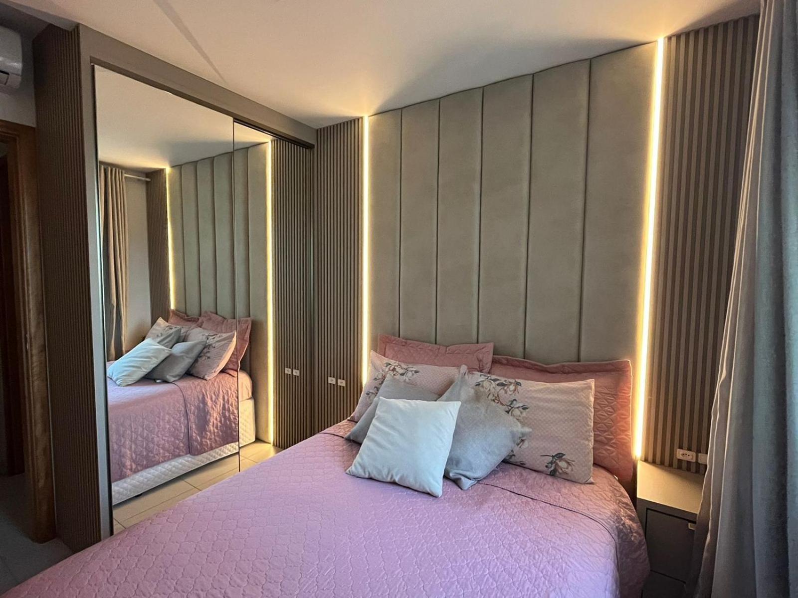 Apê estilo Resort c/ pé na areia e vista mar, próximo ao Beto Carrero Piçarras Exterior foto