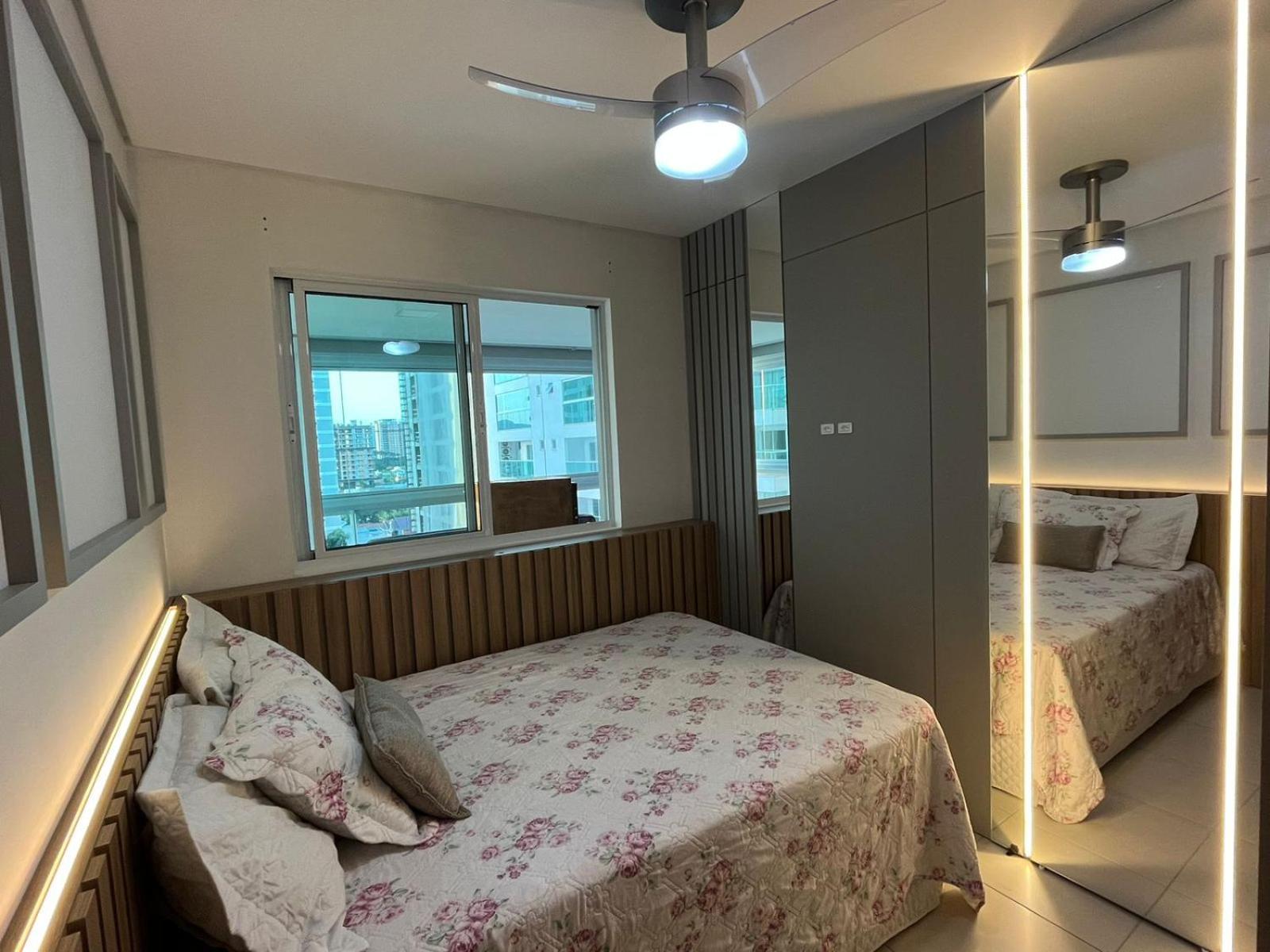 Apê estilo Resort c/ pé na areia e vista mar, próximo ao Beto Carrero Piçarras Exterior foto